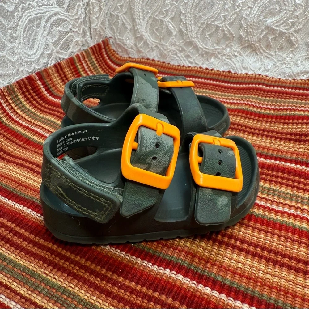 Cat & Jack Toddler Ade Footbed Sandals Green Camo Size 5 - Picture 5 of 13